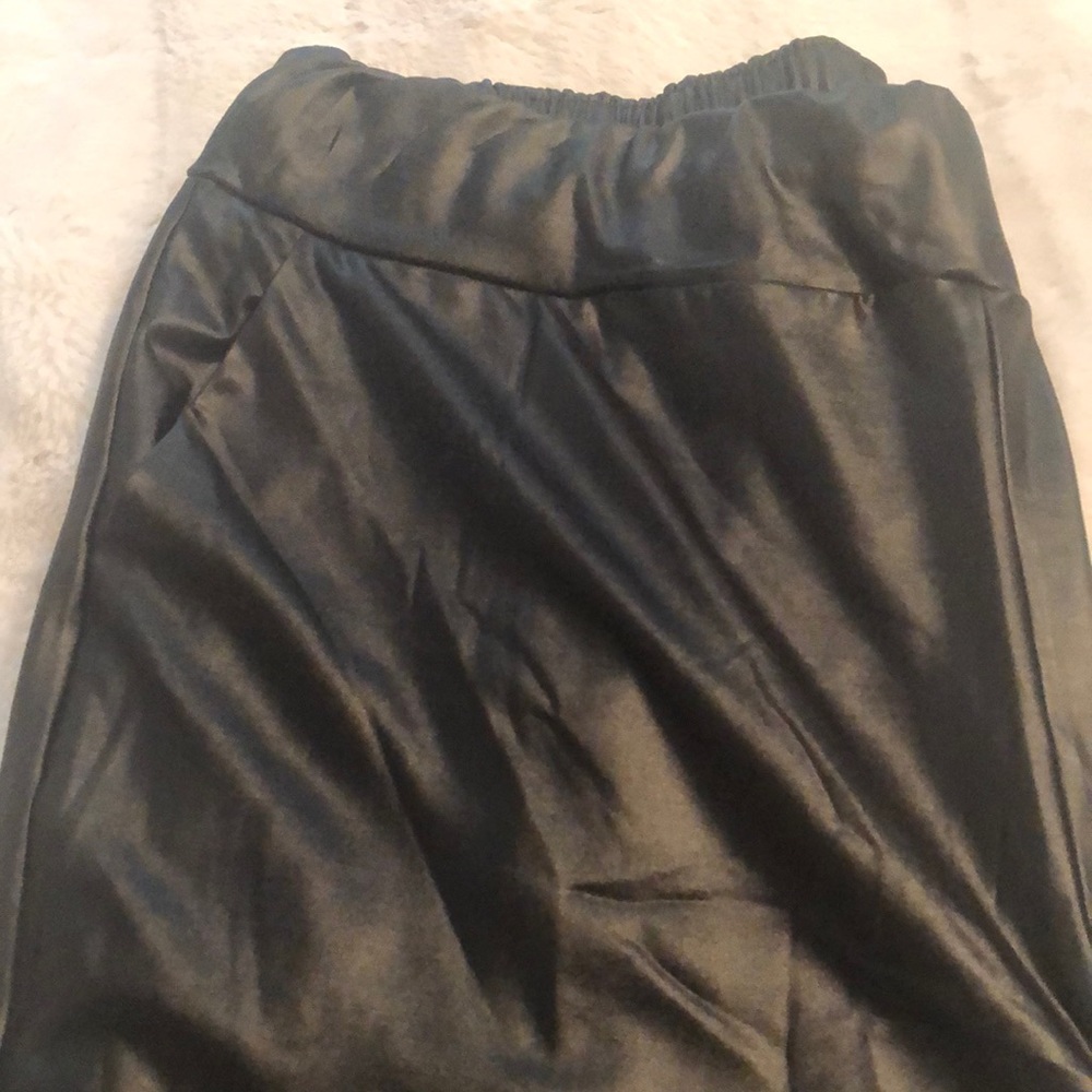 SHEIN Curve pleather leggings